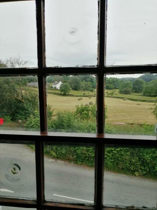The Brown Horse Inn Winster  Exterior photo